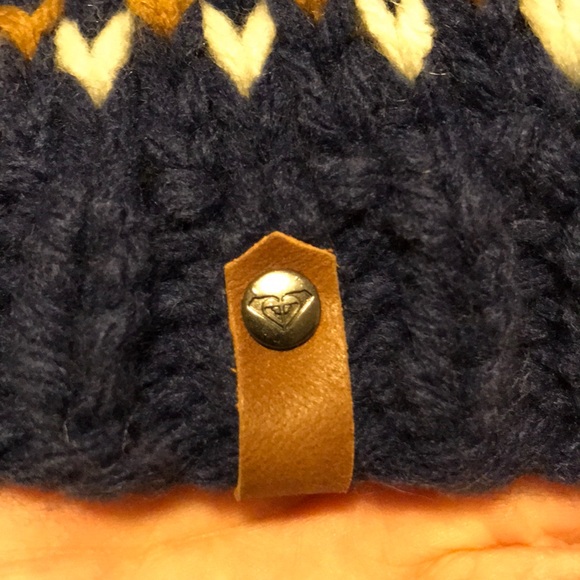 Roxy Toque - Picture 2 of 4